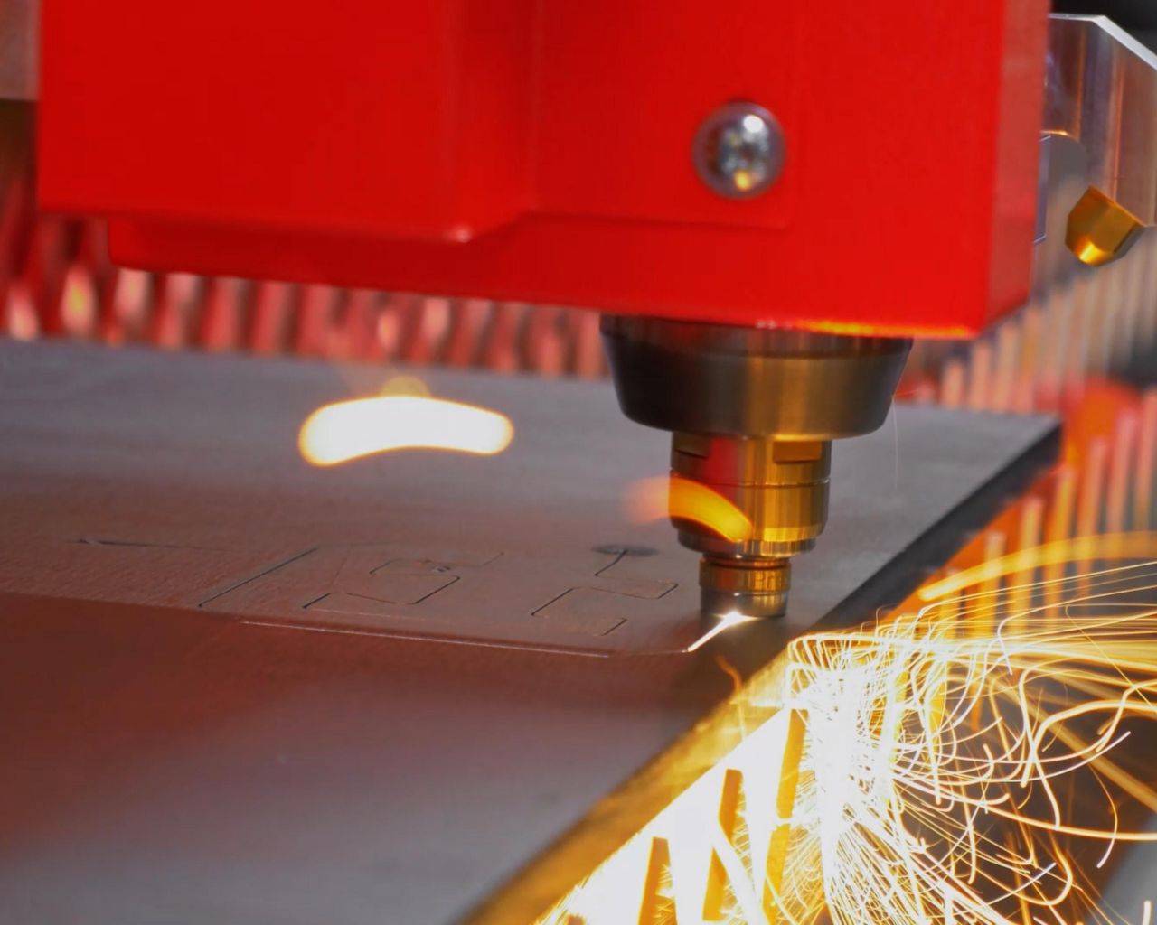 Laser cutting machine, Powerful