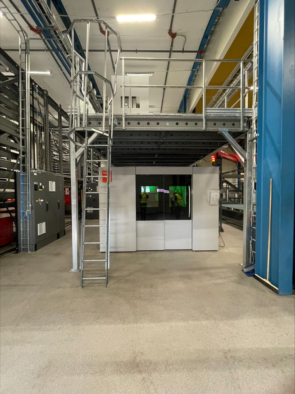 Platform above Laser Fiber cutting center