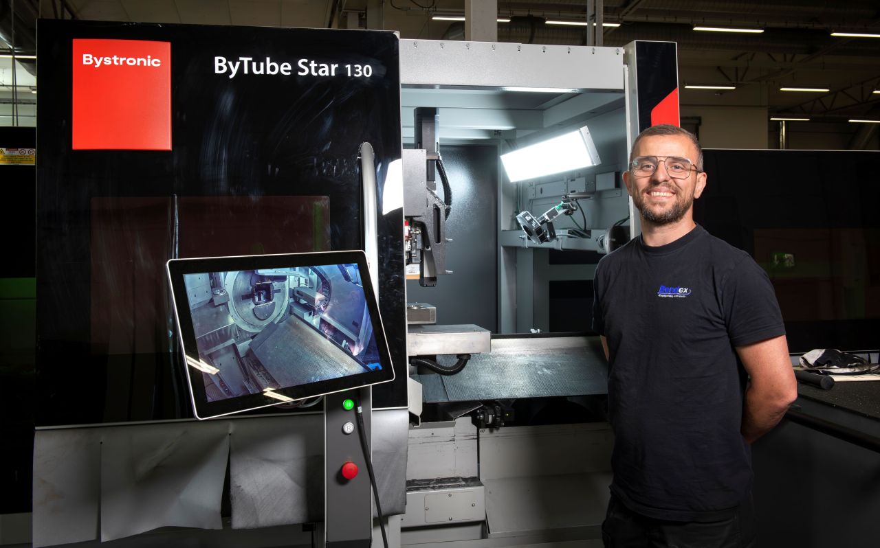 Alban Rusha - Bendex - in front of Bystronic Laser tube