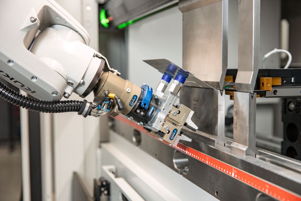 Mobile Bending Cell