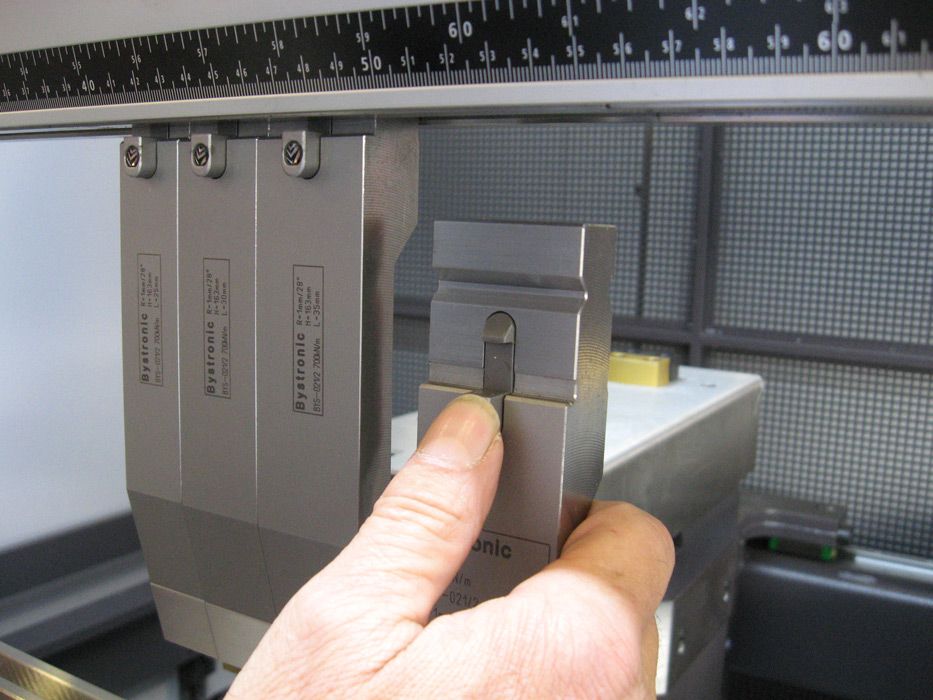 Figure 2
Tools are held in place while the clamping mechanism is open.